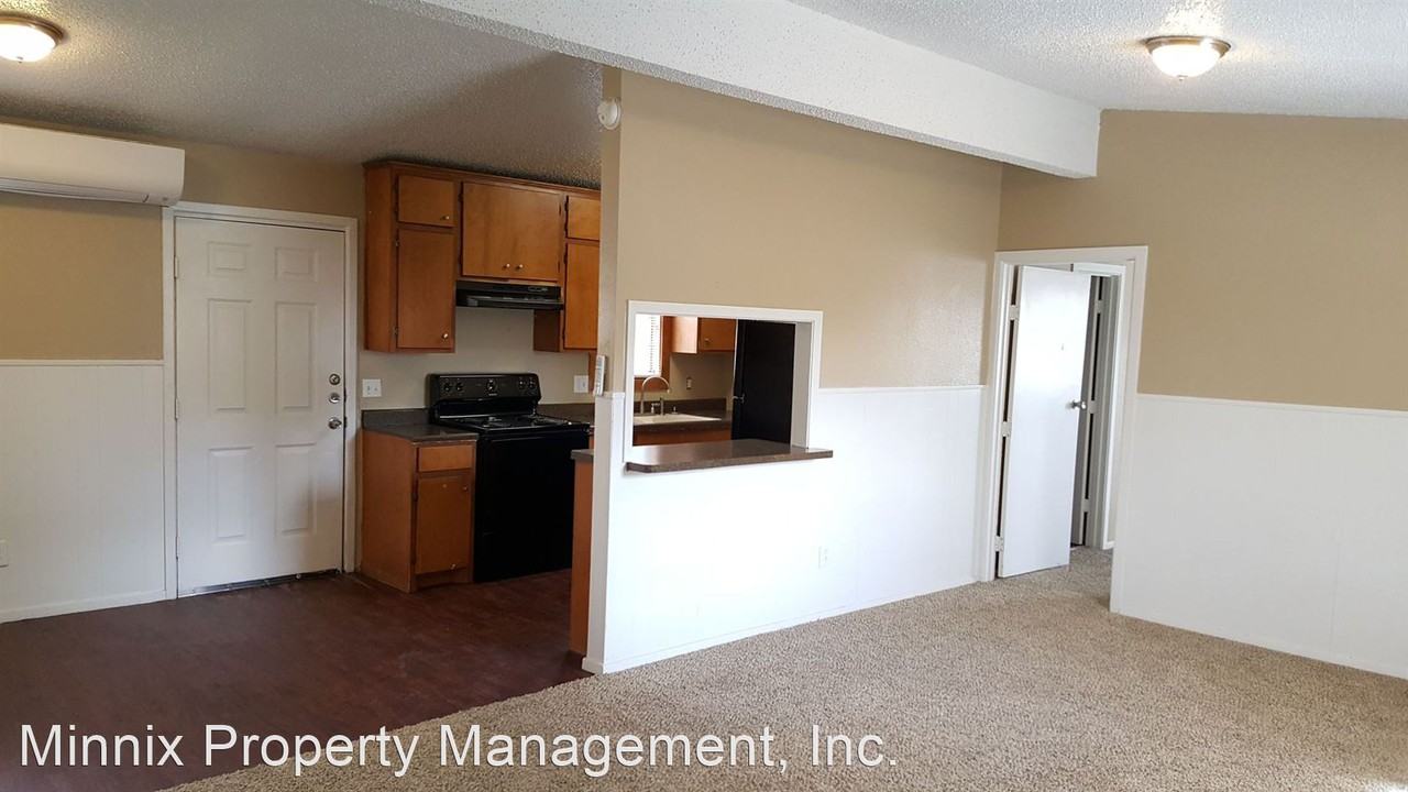 5606 46th St - Photo 3 of 34