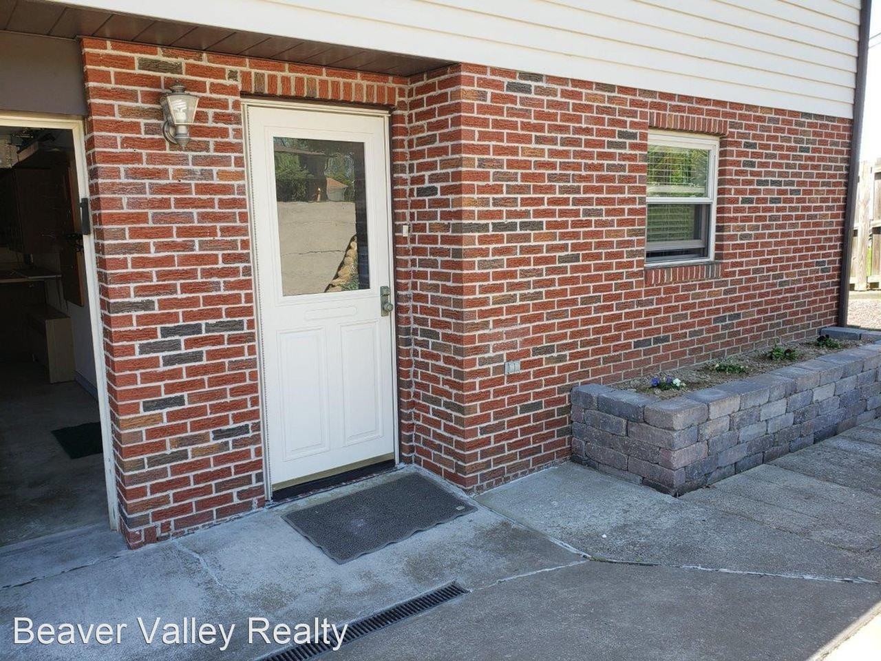 1821 Droz Ave - Photo 2 of 23