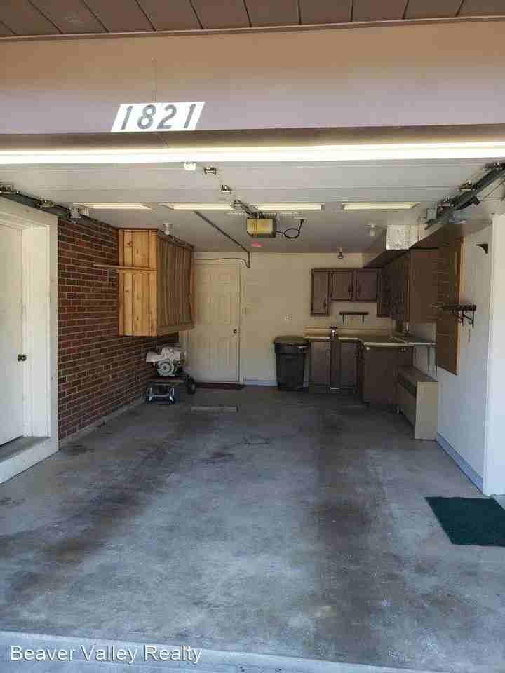 1821 Droz Ave - Photo 3 of 23