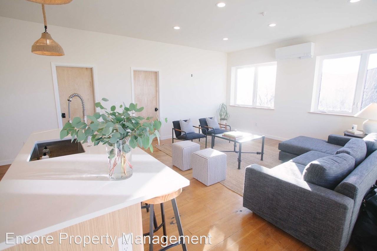 120 NE 4th - Photo 2 of 8