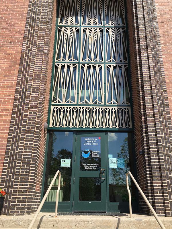 612 1st Ave W - Photo 2 of 20