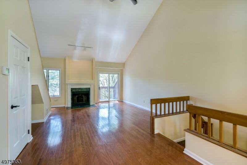 42 Red Oak Ter - Photo 2 of 25