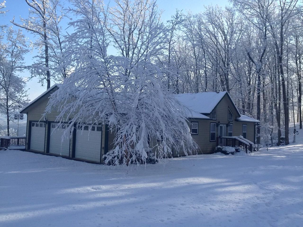 340 Browbend Drive - Photo 3 of 13