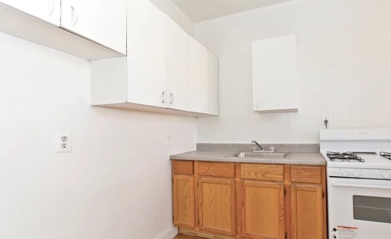 W Pratt Blvd #02D - Photo 4 of 10