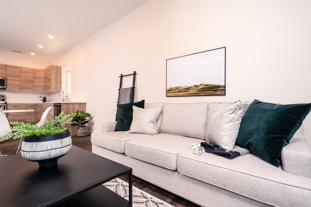 748 Prince Rupert Avenue - Photo 2 of 13