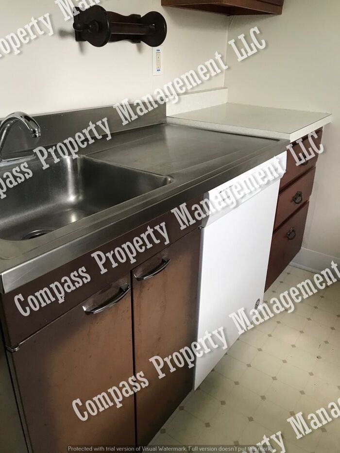 33 Sadsbury Ave - Photo 3 of 18