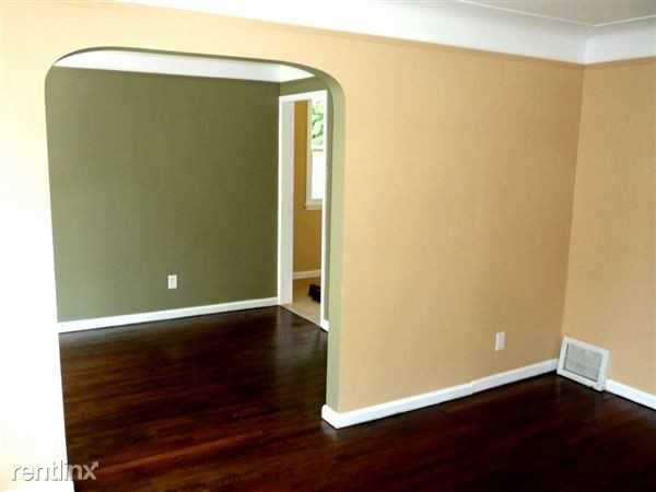 26906 Southwestern Hwy - Photo 3 of 12