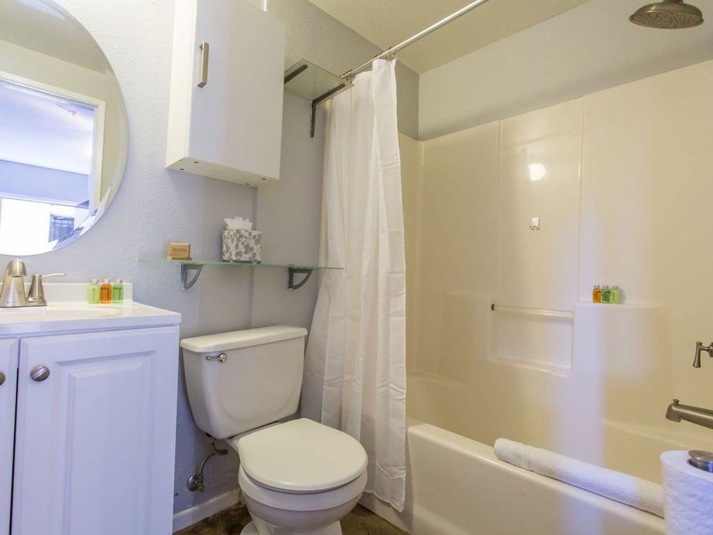 21345 Hawthorne Blvd, Torrance - Photo 3 of 6