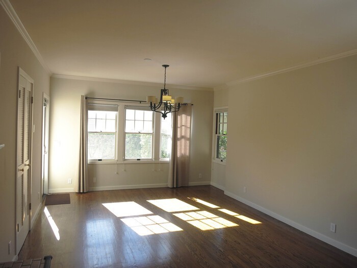 668 Hamilton Ave - Photo 2 of 15