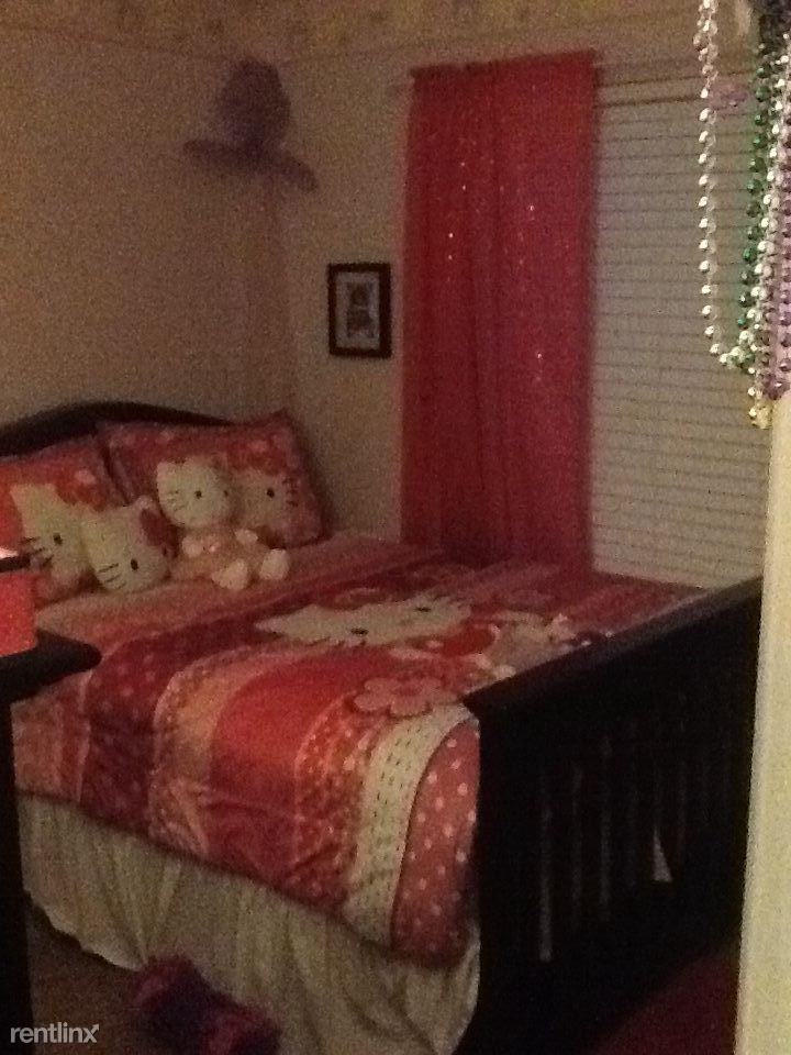 23290 Poplar Dr - Photo 2 of 13