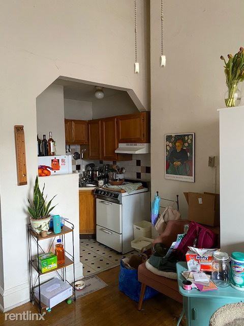 2208 Walnut St 2f - Photo 3 of 6