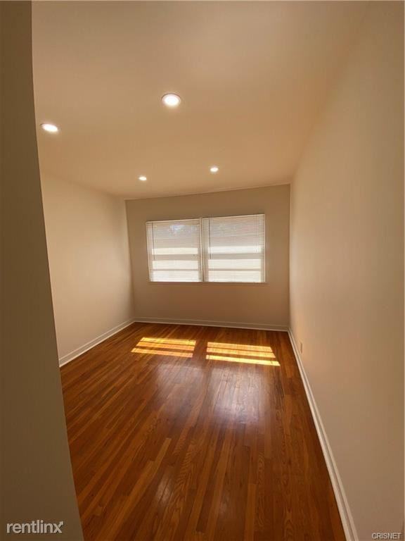 8201 Delco Ave - Photo 3 of 11