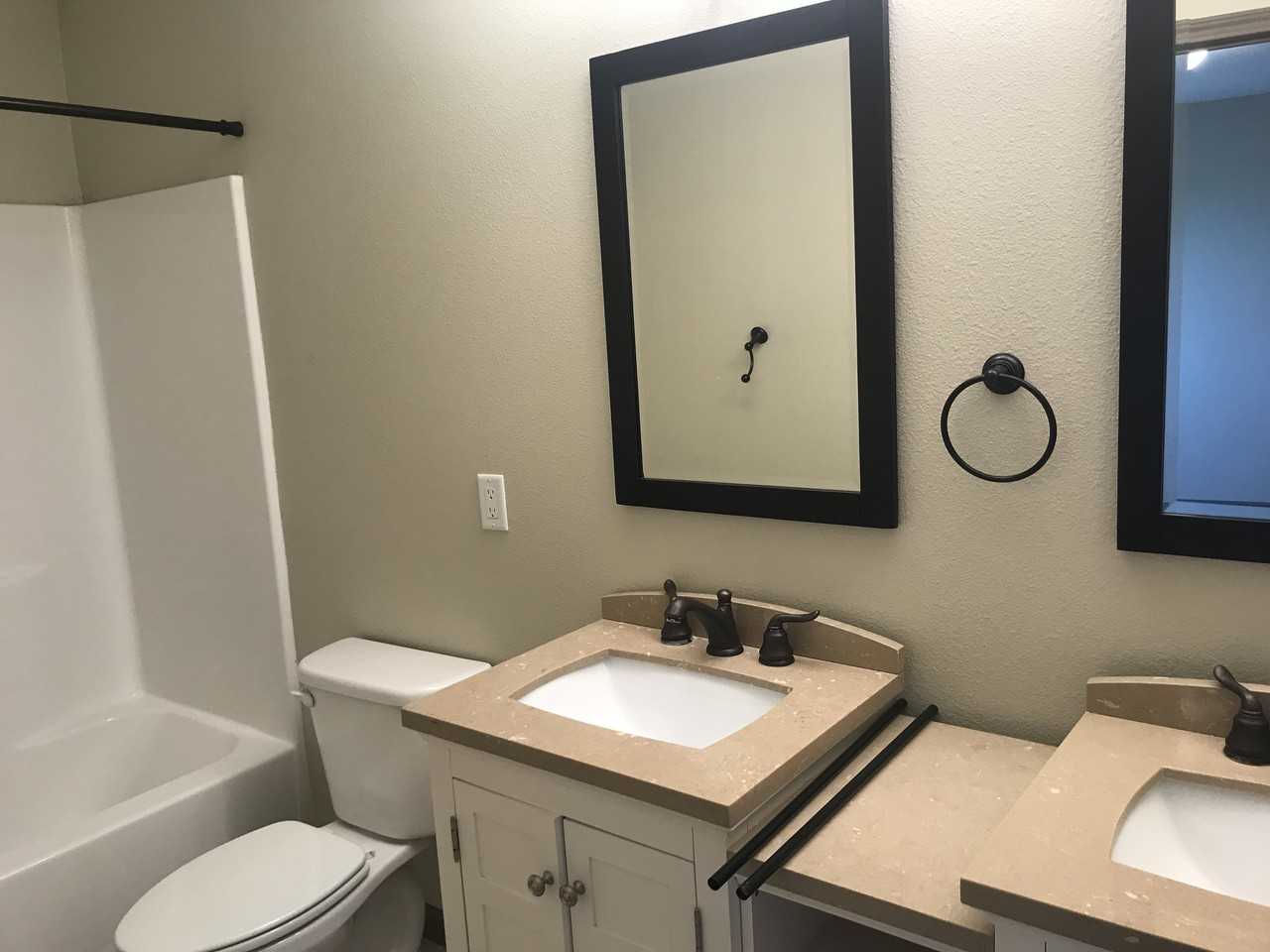 5813 Vanessa Ave - Photo 5 of 10