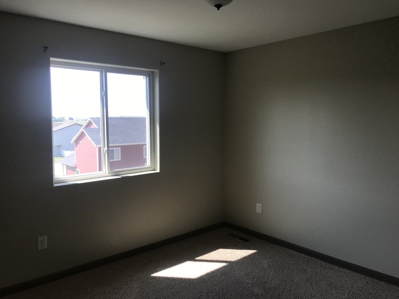 5813 Vanessa Ave - Photo 7 of 10