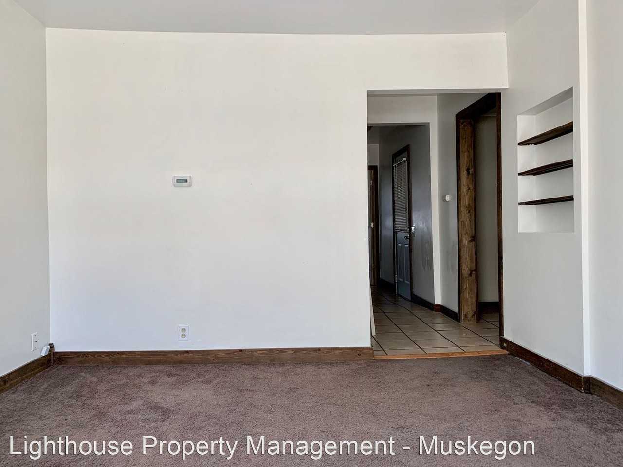 1350 Adams Ave - Photo 2 of 8