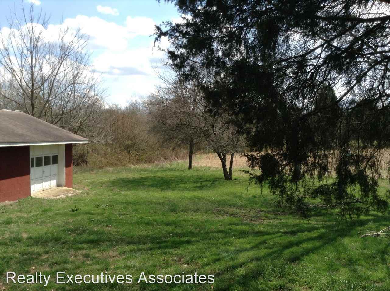 2862 Andersonville Hwy - Photo 2 of 14