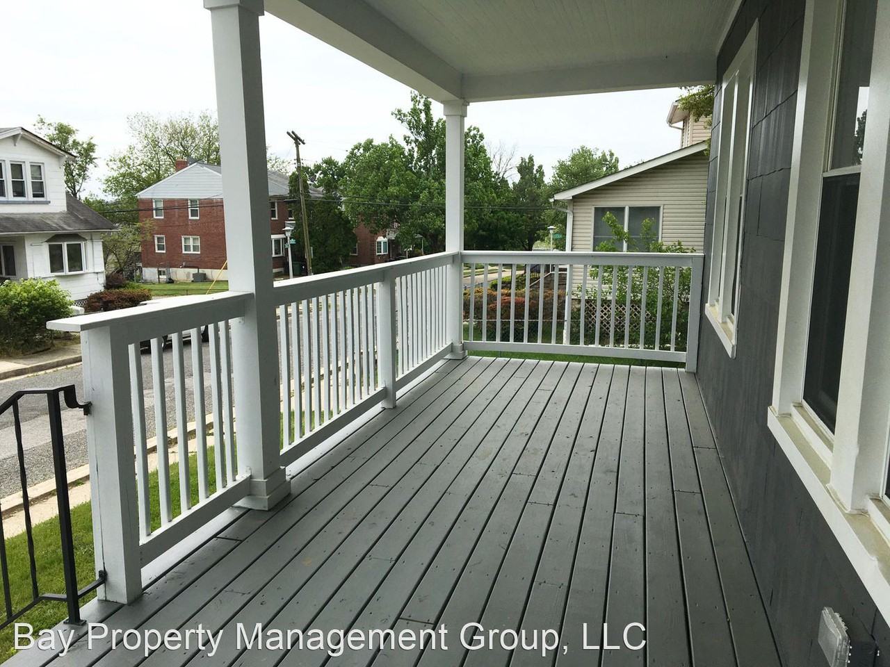 4604 Simms Ave - Photo 3 of 31