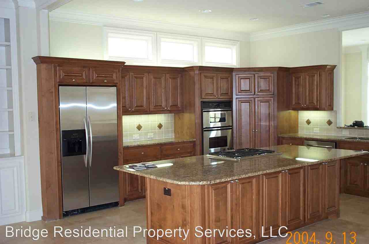 427 Wyndham Crst - Photo 2 of 4