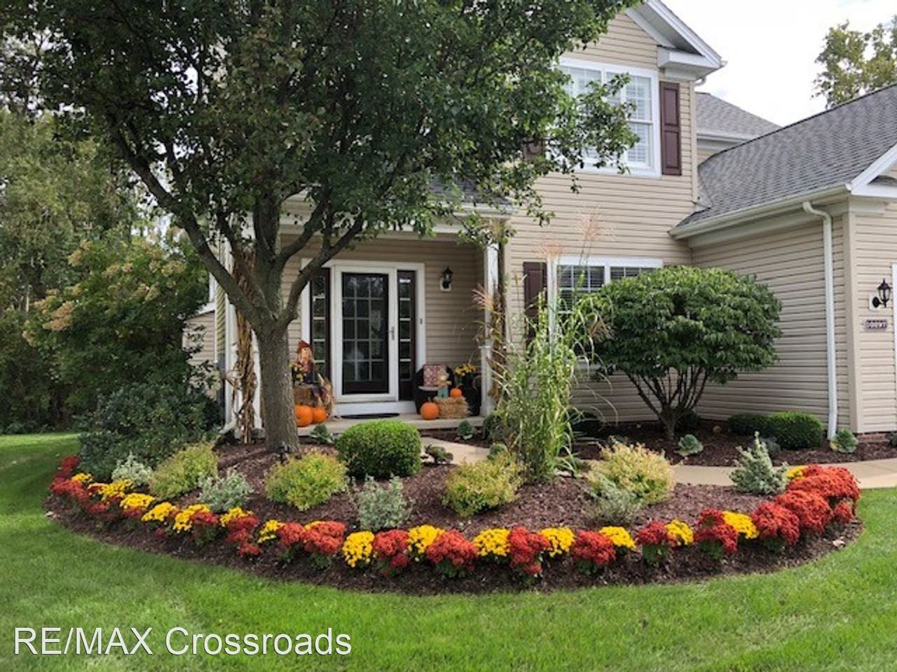 10297 Wildflower Way - Photo 2 of 26