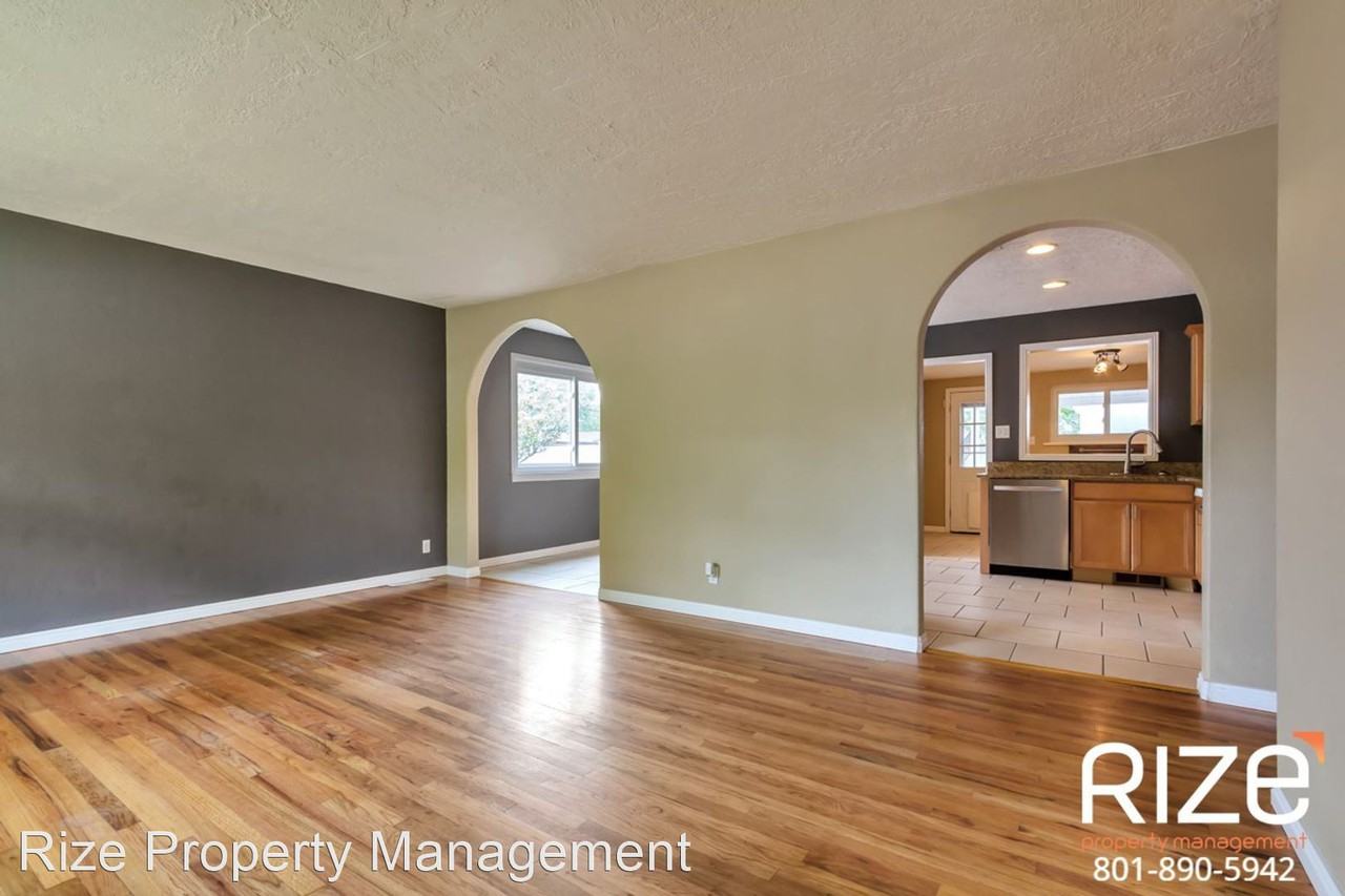 1205 N Nocturne Dr - Photo 3 of 15
