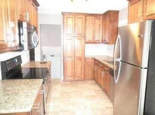 418 Ne 55th St - Photo 2 of 2