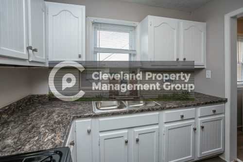 6504 Seminole Trl - Photo 3 of 10