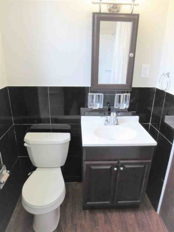 5712 Phillips Ave #B8 - Photo 7 of 41