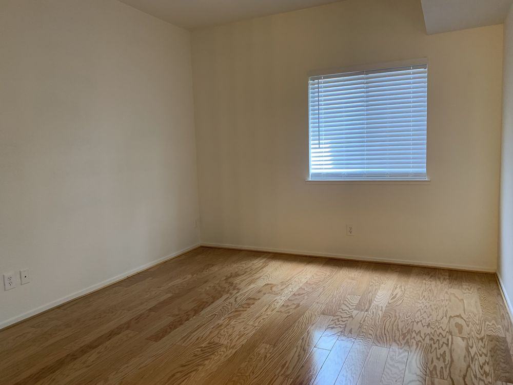 2028 Tradan Dr - Photo 3 of 12