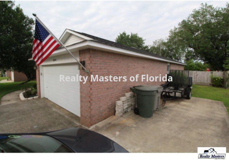 2816 Silentwood Dr - Photo 2 of 19