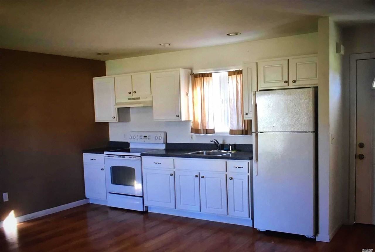 198 Moriches Rd Unit 198c - Photo 2 of 8