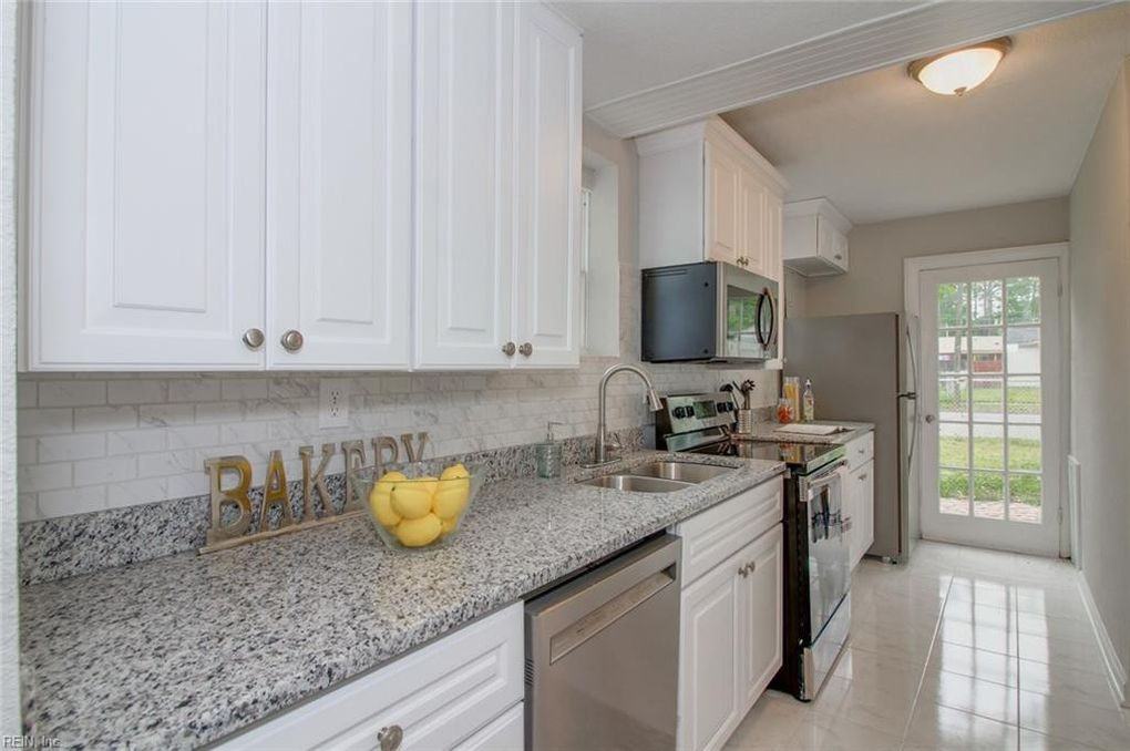 941 Dogwood Terrace - Photo 2 of 3