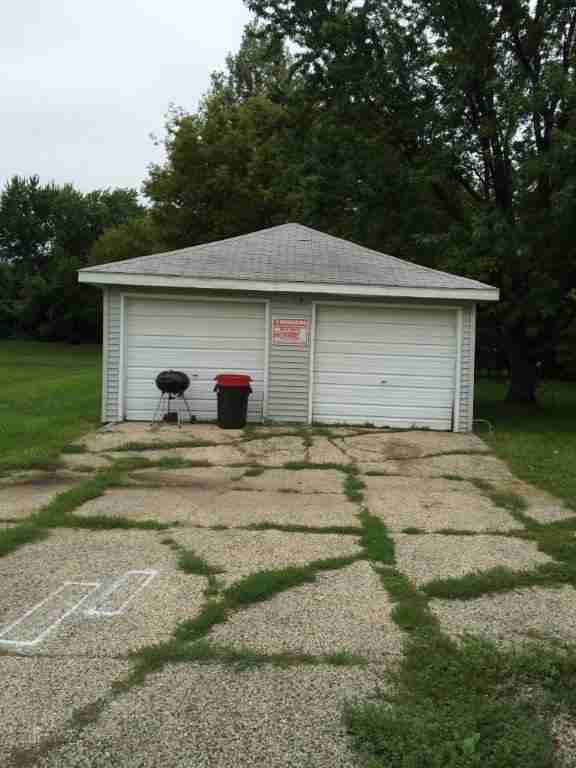 138 1st St - Photo 2 of 17