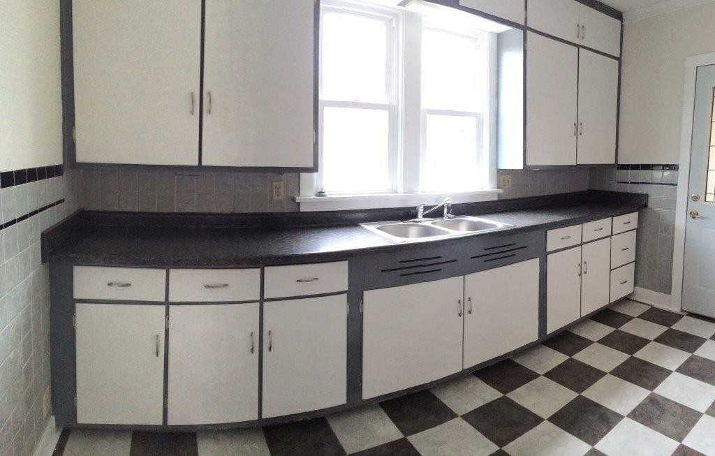 138 1st St - Photo 3 of 17