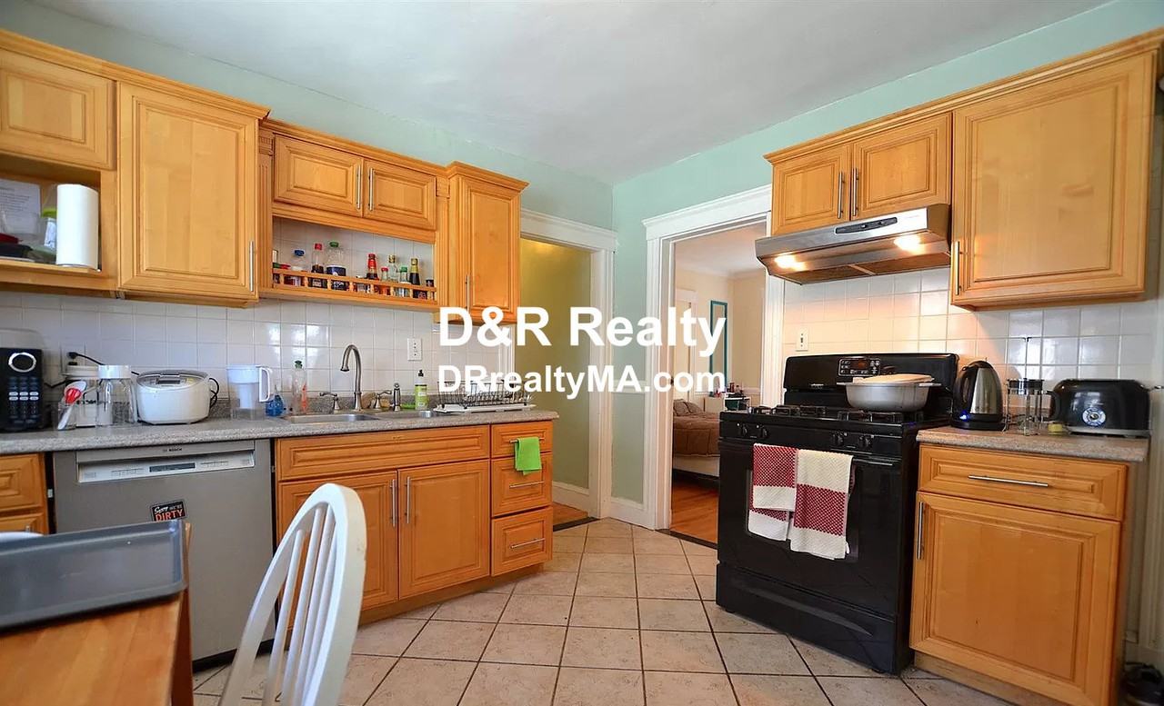 North Harvard Street #2