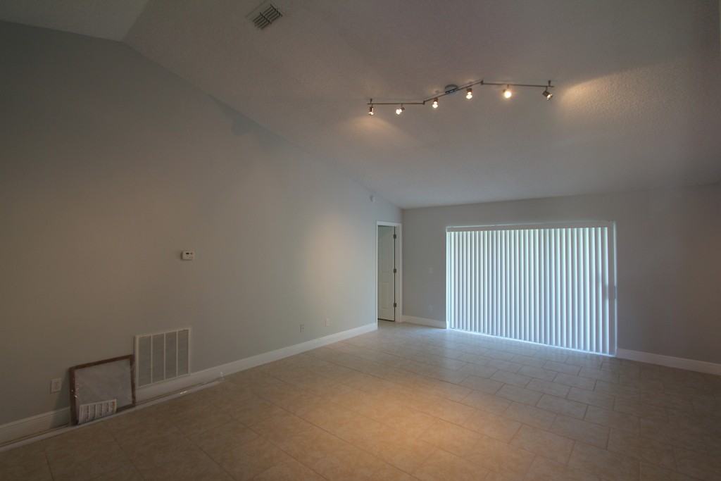 114 Sunset Ct - Photo 3 of 8