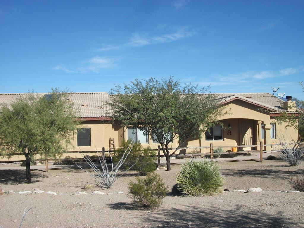 240 N Westview Dr - Photo 2 of 30