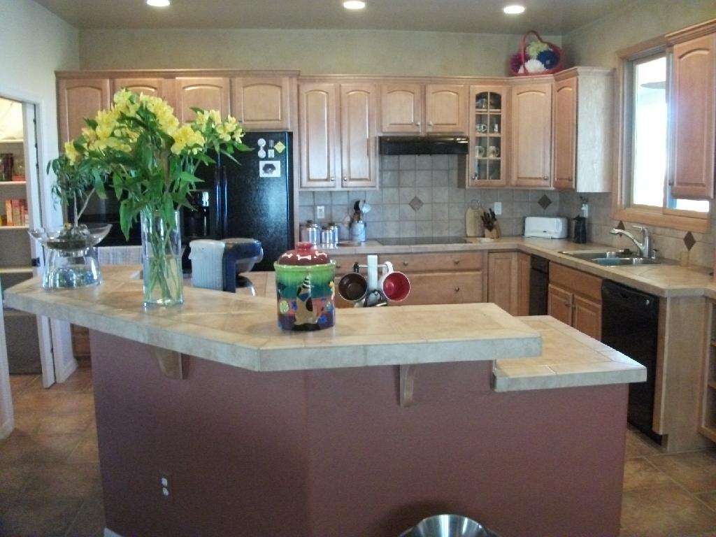 240 N Westview Dr - Photo 3 of 30