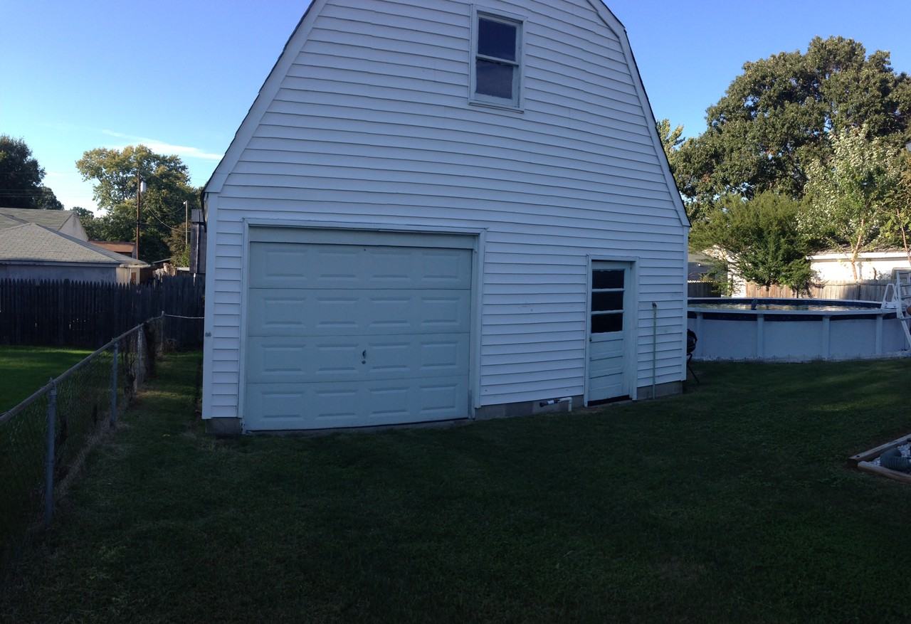 1007 76th St - Photo 2 of 10