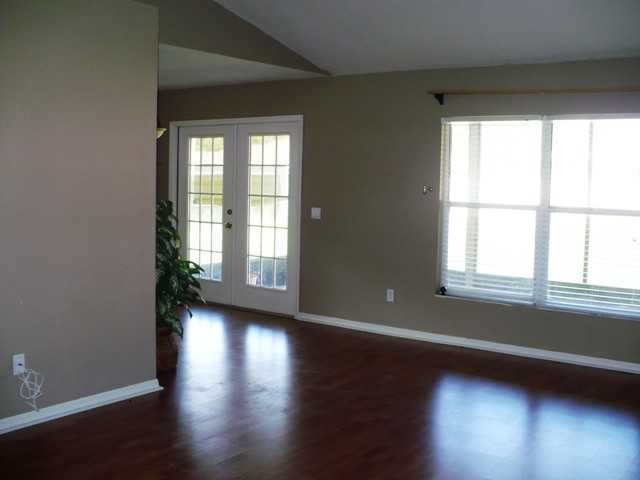 4905 Churchill Pl - Photo 3 of 18