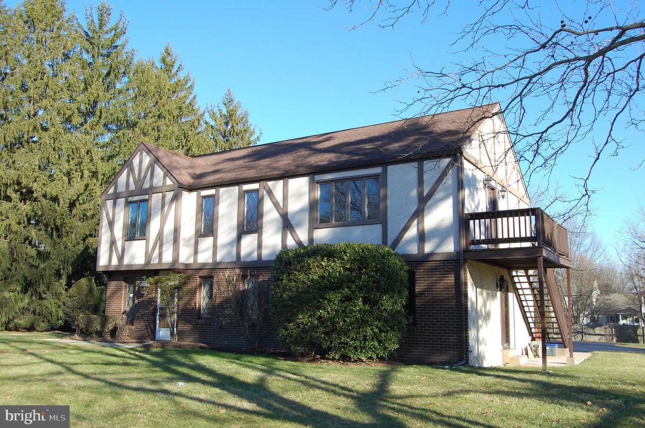 890 Belfry Dr, Blue Bell, PA 19422 3 Bedroom House for 1,750/month