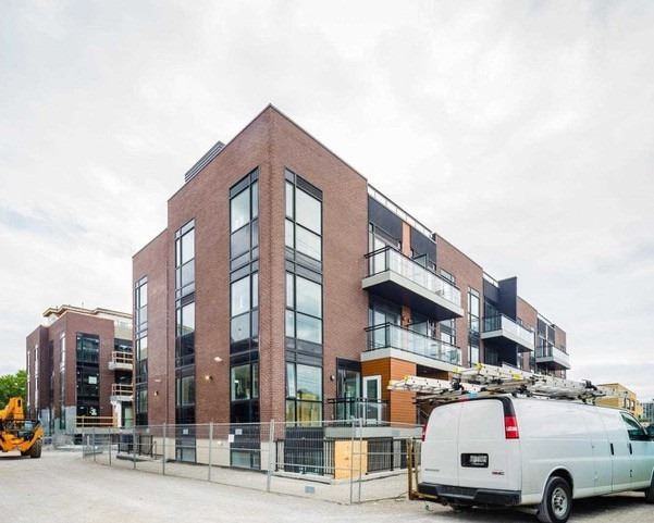 32 Coles avenue - Photo 2 of 4