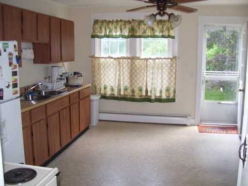 10 Hazel St #B - Photo 3 of 6