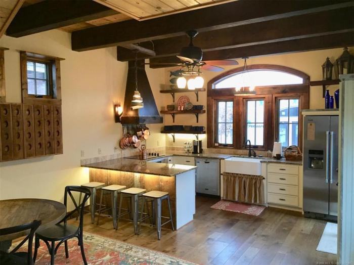 37 Park St - Photo 2 of 6