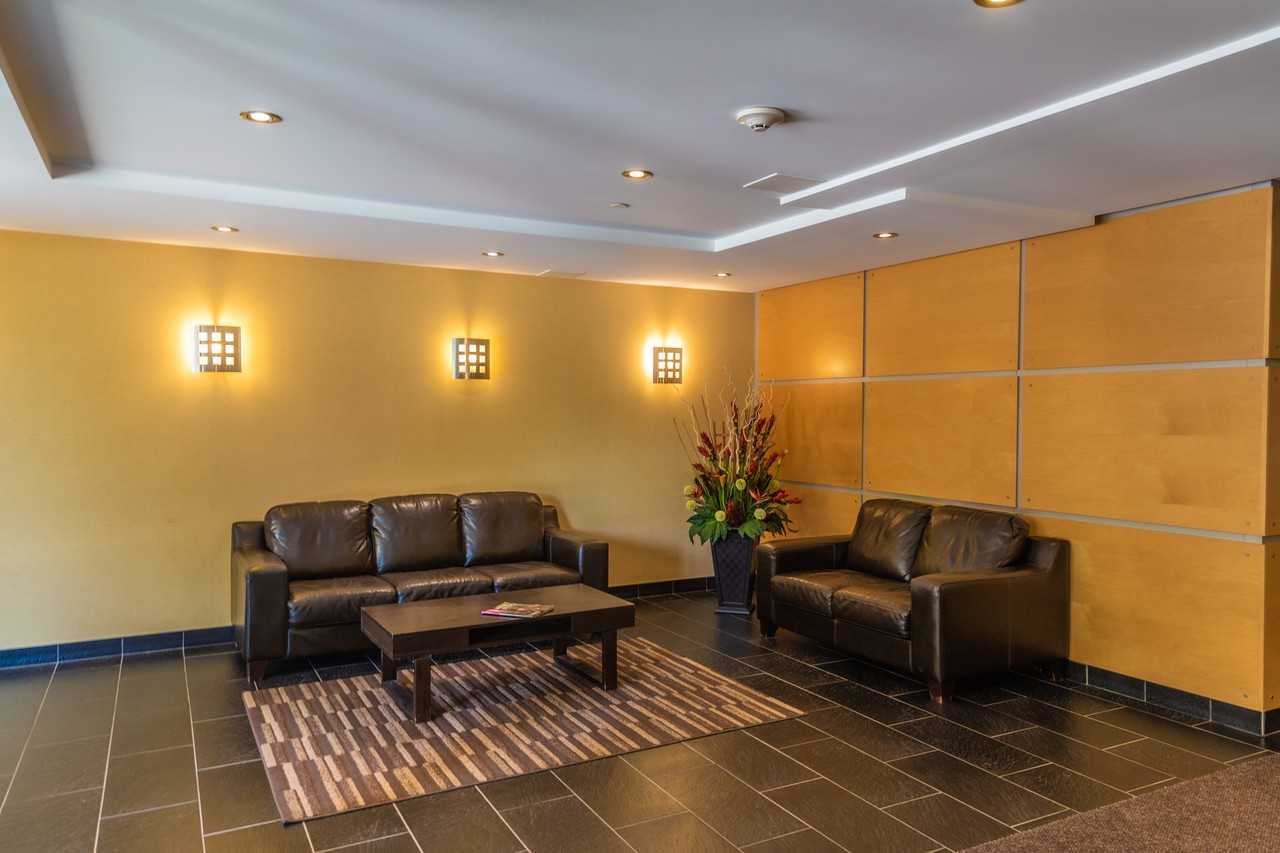 280 Boulevard Hymus 502, PointeClaire, QC H9R 1G8 2 Bedroom Condo for