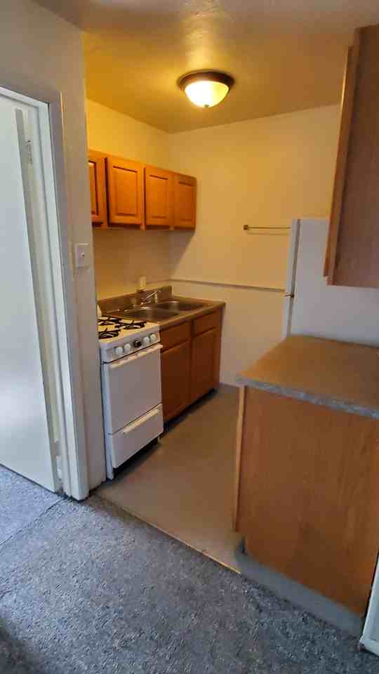 711 South Randolph Street #4 - Photo 2 of 10