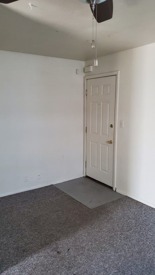 711 South Randolph Street #4 - Photo 5 of 10