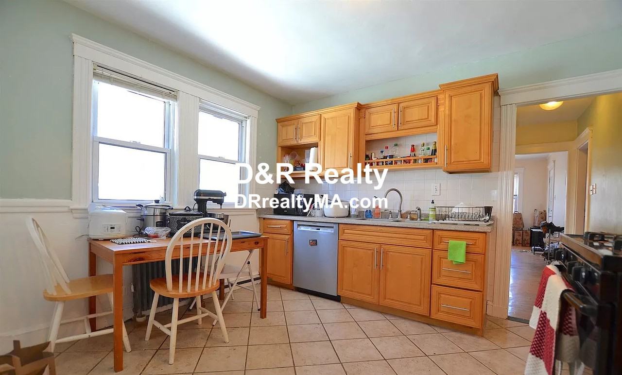 North Harvard Street #2