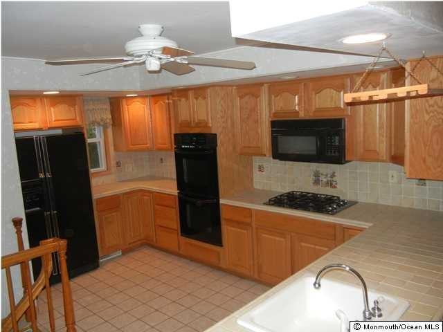 106 Newark Ave - Photo 2 of 12