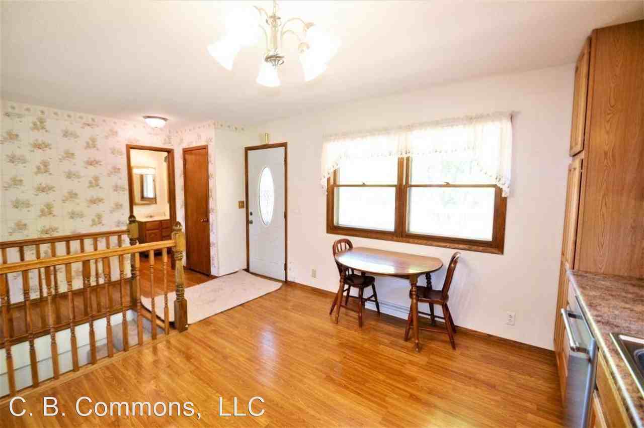 4019 131st Ave Ne - Photo 3 of 9