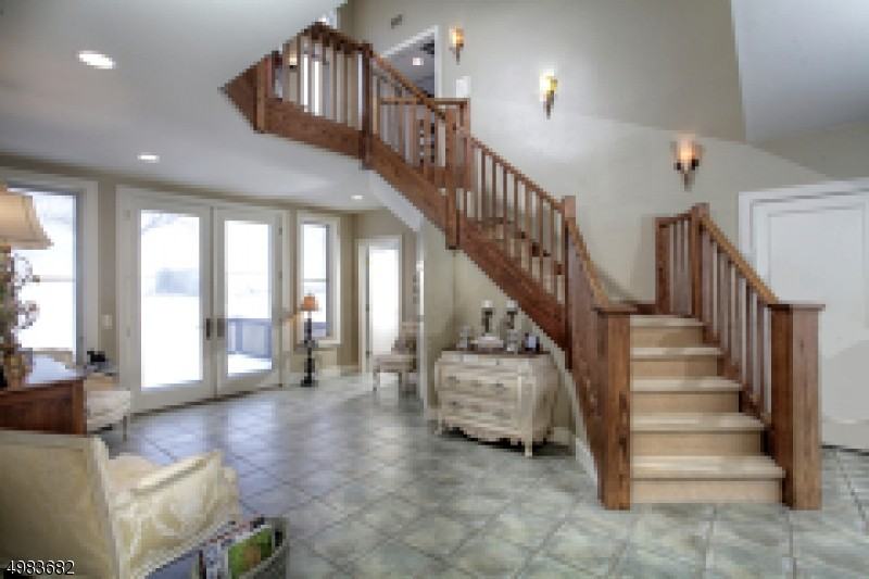 33 Dryden Rd - Photo 2 of 12